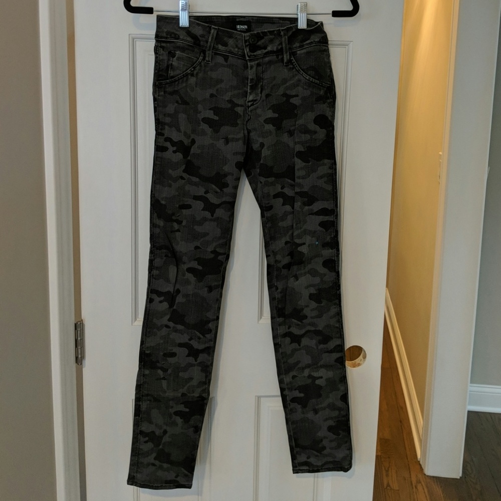 Hudson- Black & Grey Cameo Skinny Jeans sz 26